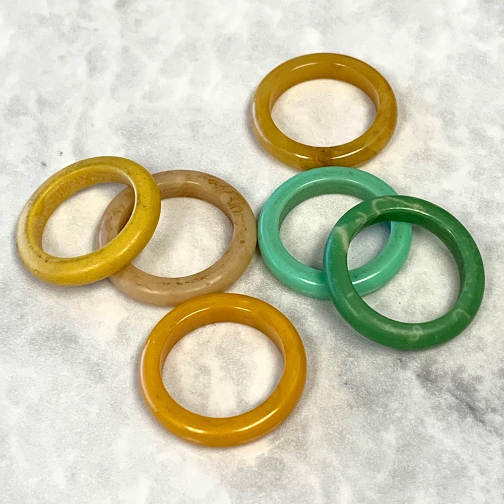 Various Vintage Plastic Bakelite Rings Lot 6 7 8